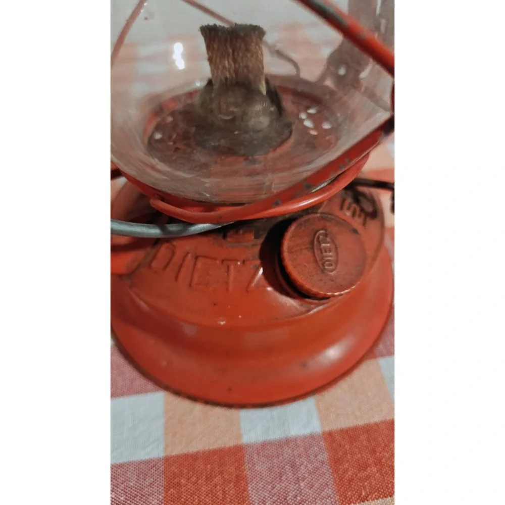 VINTAGE KEROSENE OIL LANTERN DIETZ RED KMART Lantern
